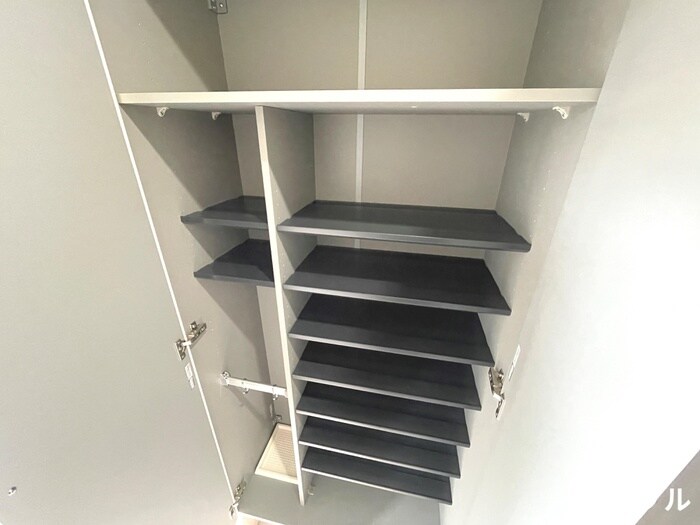 物件内観写真17　(靴箱)