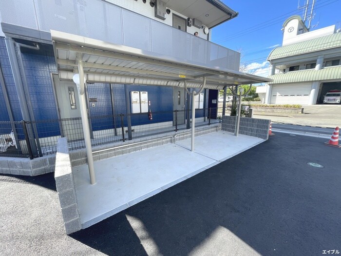 物件外観写真4　(駐輪場)