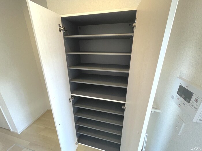 物件内観写真13　(靴箱)