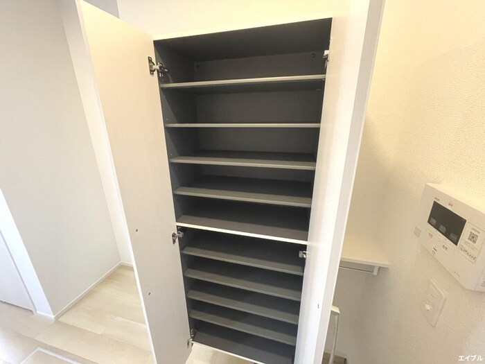 物件内観写真13　(靴箱)