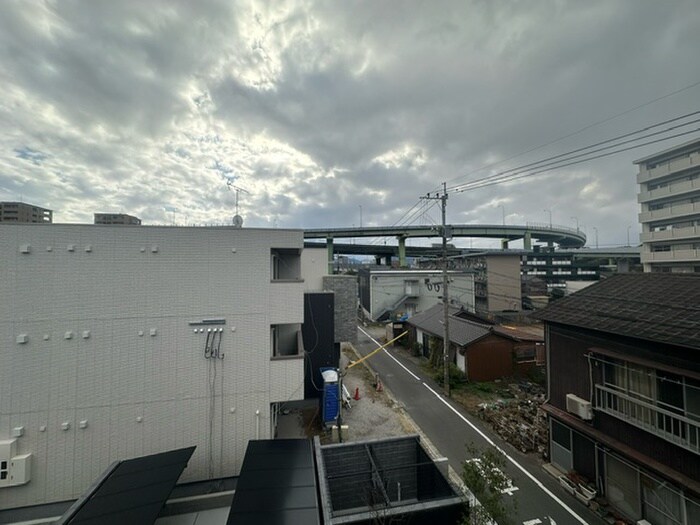 物件内観写真22　(室内からの展望)