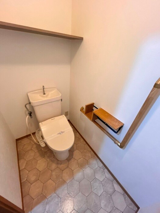 物件内観写真13　(トイレ)