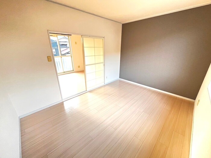 物件内観写真4　(居室)