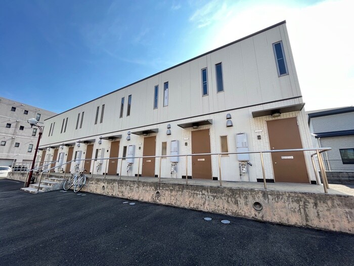 物件外観写真2　(外観写真)