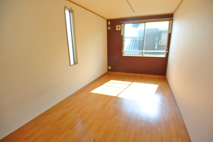 物件内観写真4　(居室)