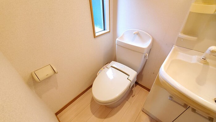物件内観写真9　(トイレ)
