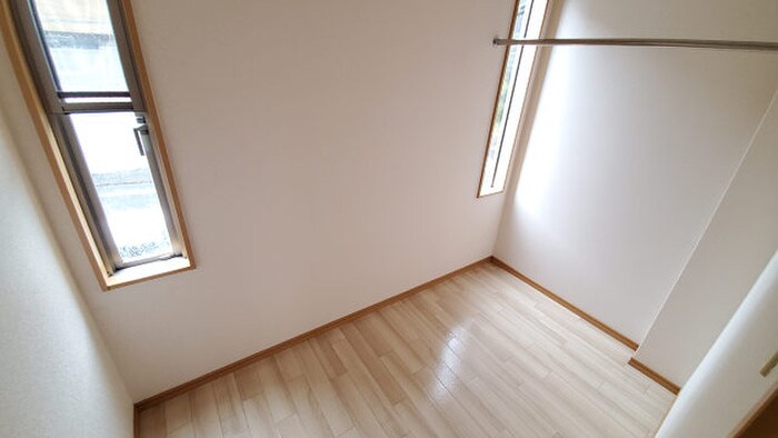 物件内観写真11　(収納)