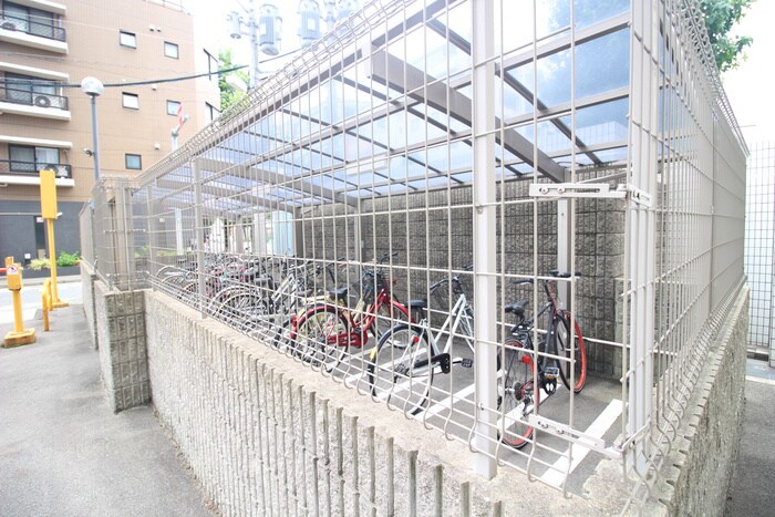 物件外観写真5　(駐輪場)