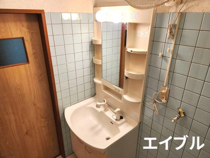 物件内観写真9　(洗面)