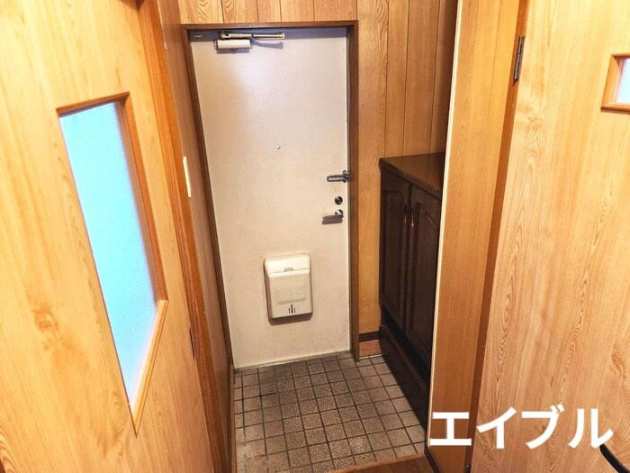 物件内観写真14　(玄関)