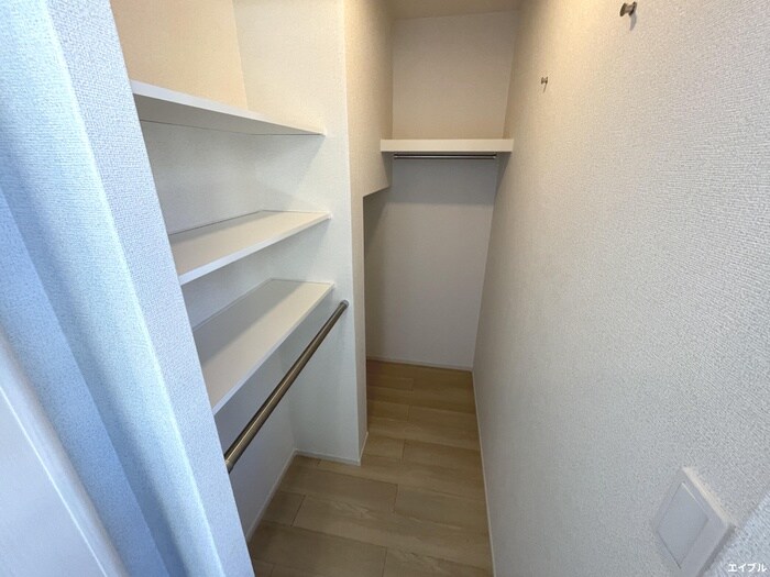 物件内観写真10　(収納)