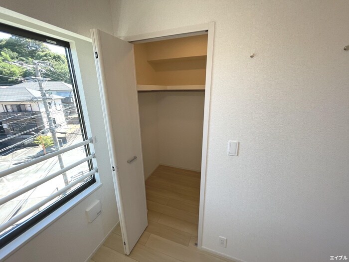 物件内観写真10　(収納)