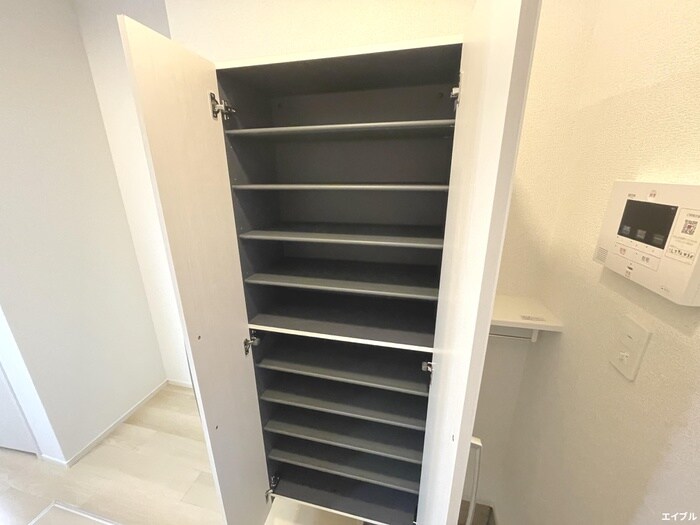 物件内観写真13　(靴箱)