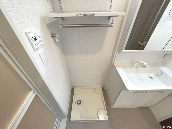 物件内観写真18　(洗濯機置場)