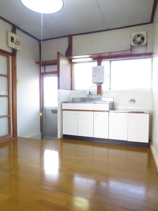 石原アパ－トの内観写真