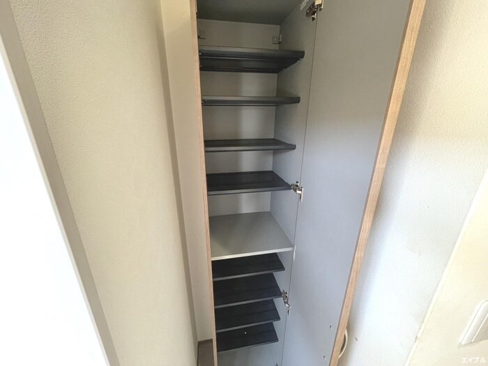 物件内観写真13　(靴箱)