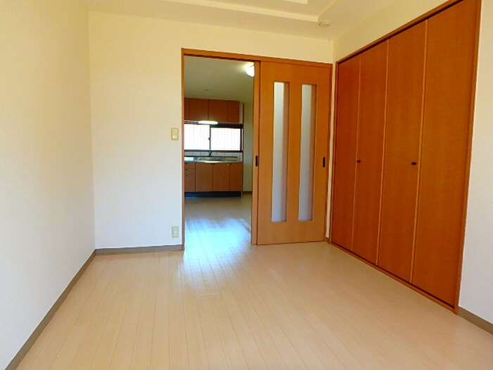 物件内観写真4　(居室)