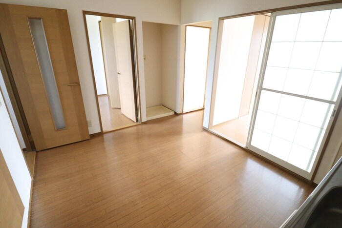 物件内観写真4　(居室)