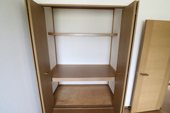 物件内観写真10　(収納)