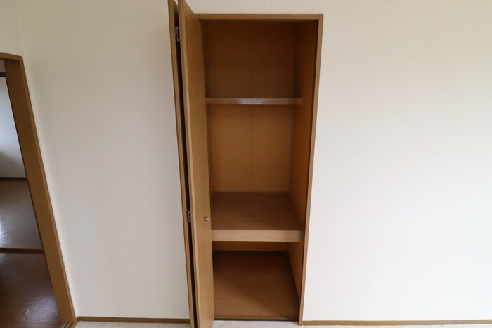 物件内観写真16　(収納)