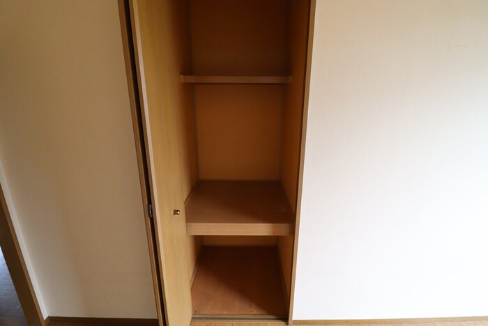物件内観写真16　(収納)
