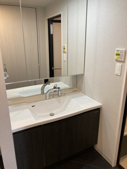 物件内観写真11　(洗面)