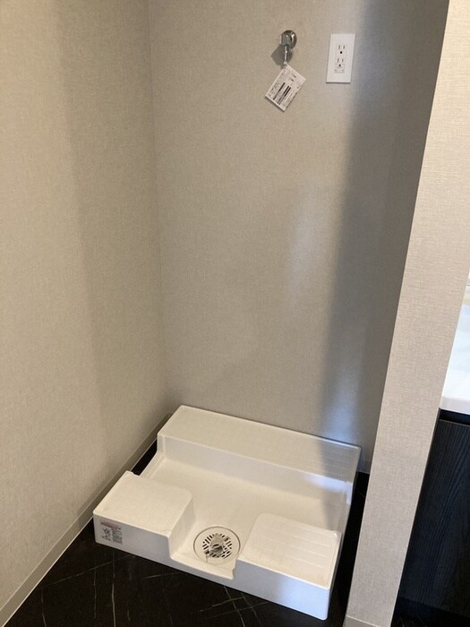 物件内観写真12　(洗濯機置場)