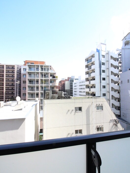 物件内観写真16　(室内からの展望)