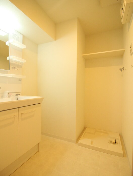 物件内観写真18　(洗濯機置場)