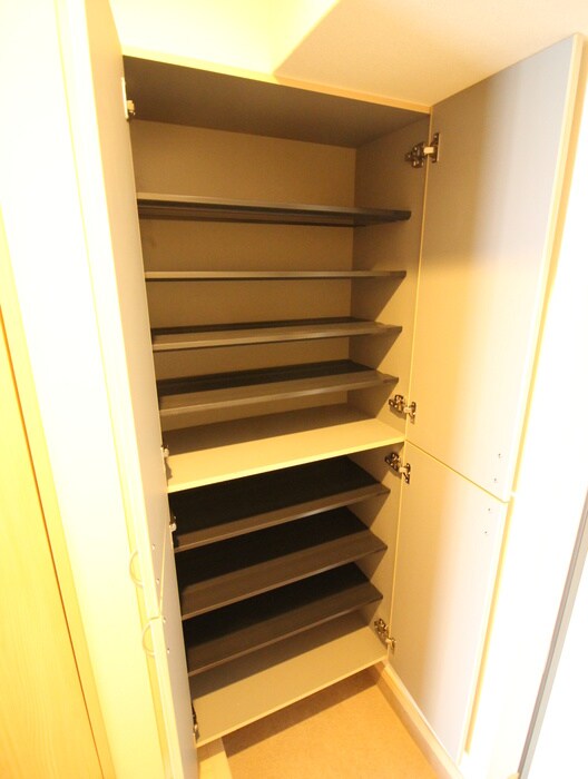 物件内観写真19　(靴箱)