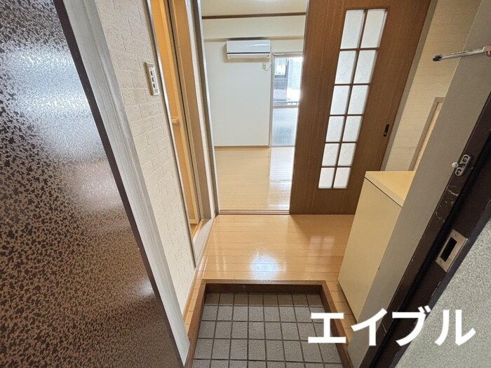 物件内観写真15　(玄関)