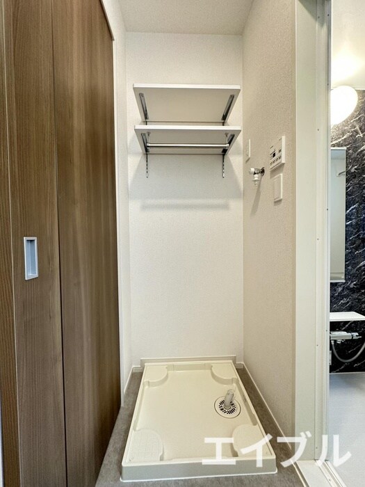 物件内観写真12　(洗濯機置場)