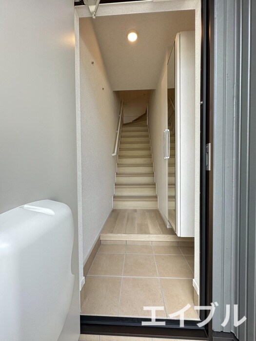 物件内観写真14　(玄関)