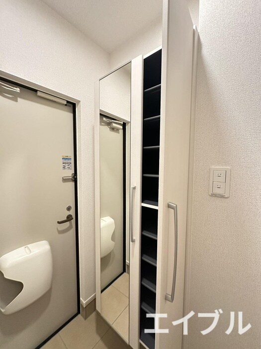 物件内観写真15　(靴箱)