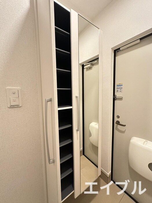 物件内観写真15　(靴箱)