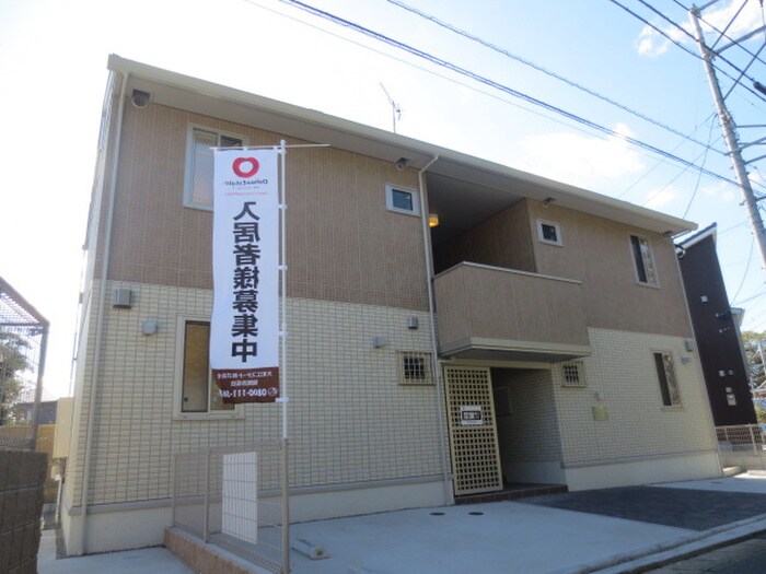 物件外観写真2　(駐車場)