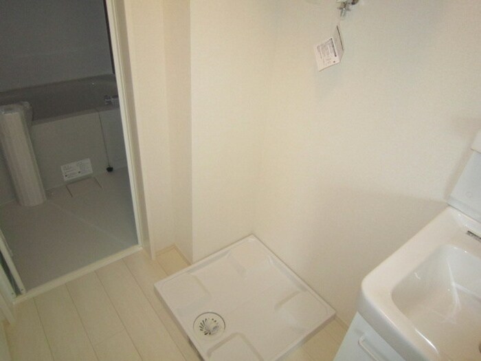 物件内観写真8　(洗濯機置場)