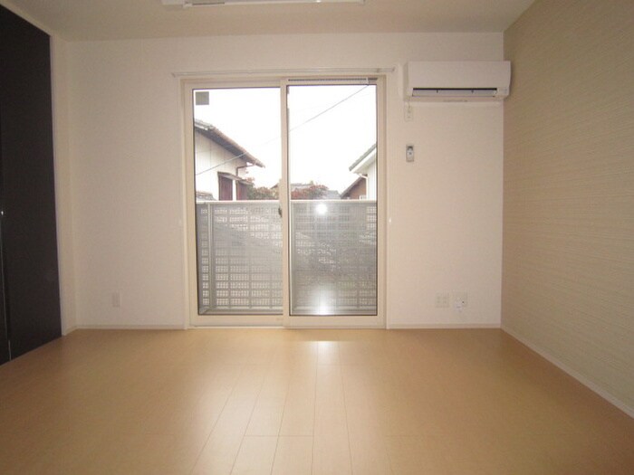 物件内観写真11　(居室)