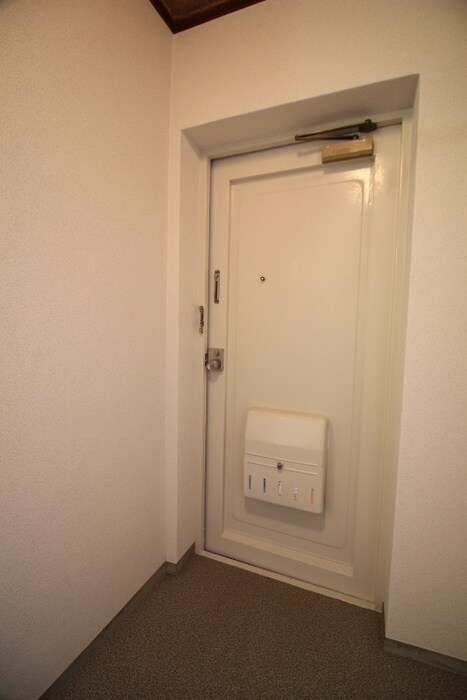 物件内観写真17　(玄関)