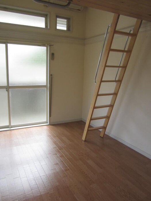 物件内観写真10　(居室)