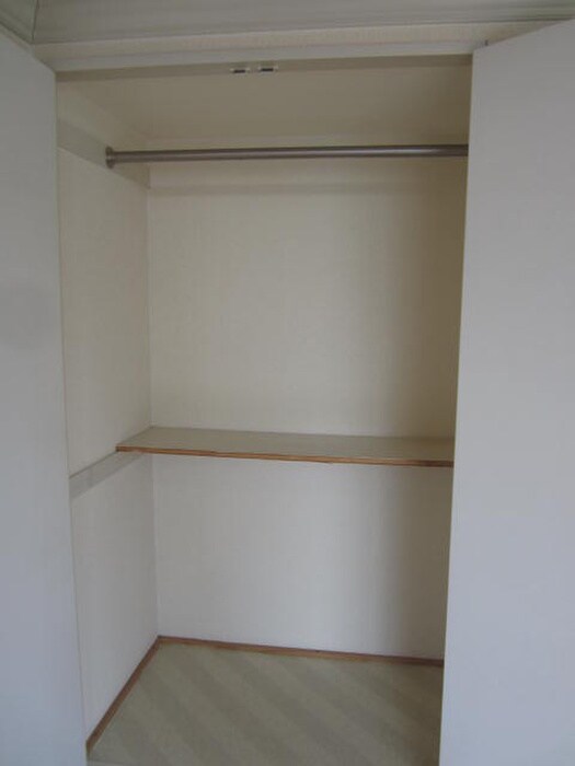物件内観写真12　(収納)
