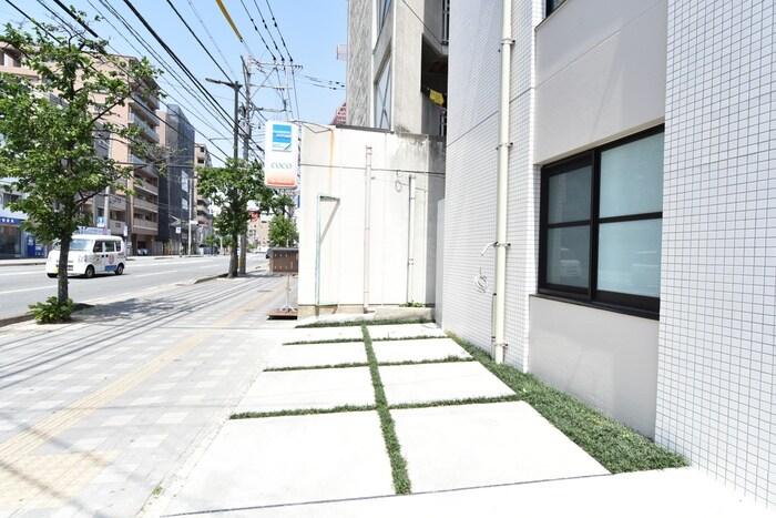 物件外観写真6　(駐車場)