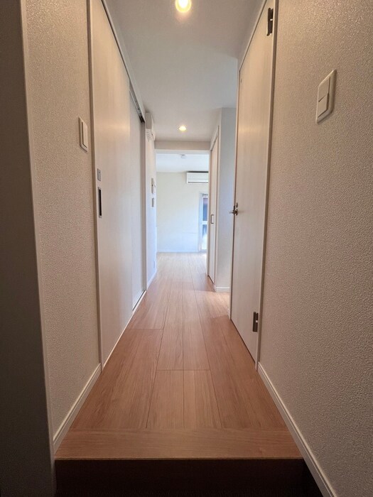 物件内観写真19　(廊下)