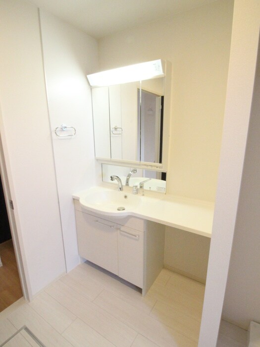 物件内観写真8　(洗面)