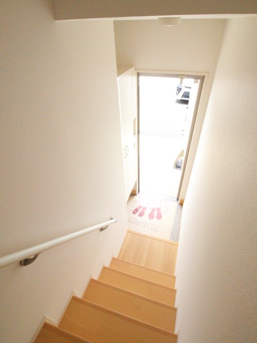 物件内観写真11　(廊下)