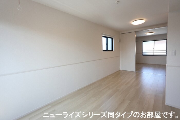物件内観写真2　(居室)