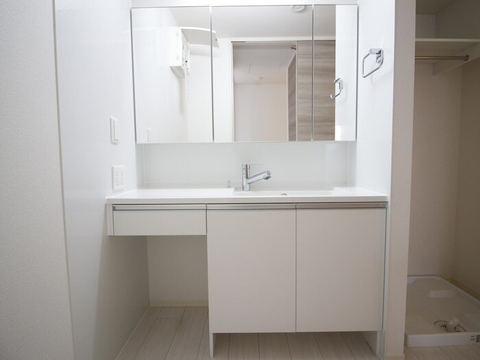 物件内観写真8　(洗面)