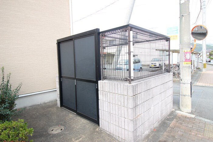 物件外観写真4　(建物設備)