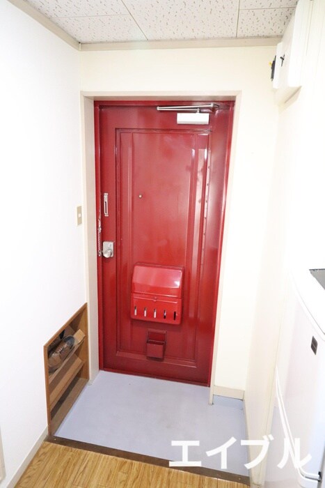 物件内観写真10　(玄関)