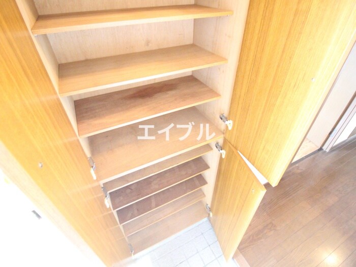 物件内観写真17　(靴箱)